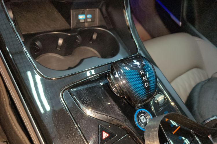 比亚迪 汉 2025款 EV 智驾版 506KM尊贵型局部细节18