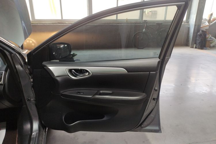 日产 轩逸 2022款 经典 1.6XE CVT舒适版中控内饰7005