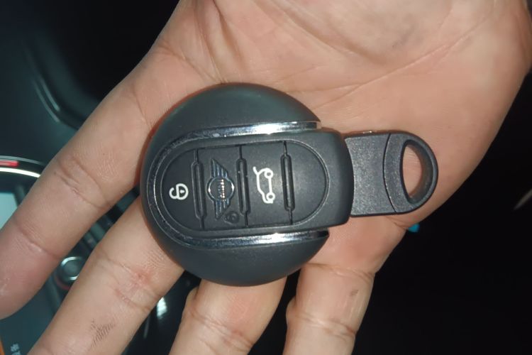 MINI Countryman 2018款 1.5T COOPER ALL4 艺术家中控内饰7001