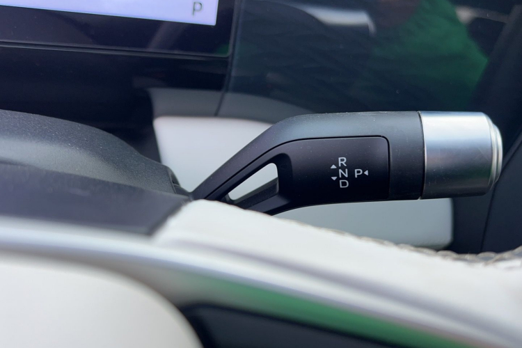 吉利银河 银河L7 2024款 1.5T 115km PLUS  龙腾版局部细节18