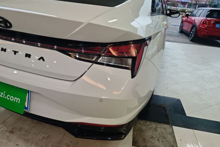 现代 伊兰特 2022款 1.5L CVT LUX尊贵版车身外观6006