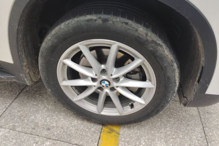 宝马X1 2019款 sDrive18Li 时尚型车身外观10