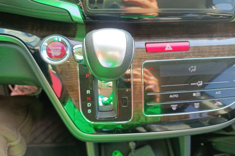 本田 奥德赛 2015款 2.4L 智享版中控内饰18