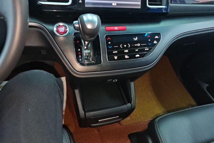 本田 艾力绅 2016款 2.4L 豪华版局部细节18