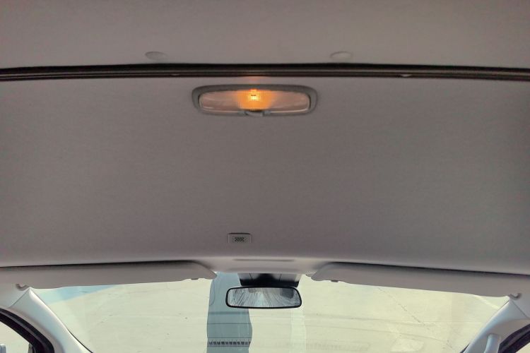 福特 全顺 2023款 2.0T汽油自动多功能商用车中轴中顶5/6座中控内饰22