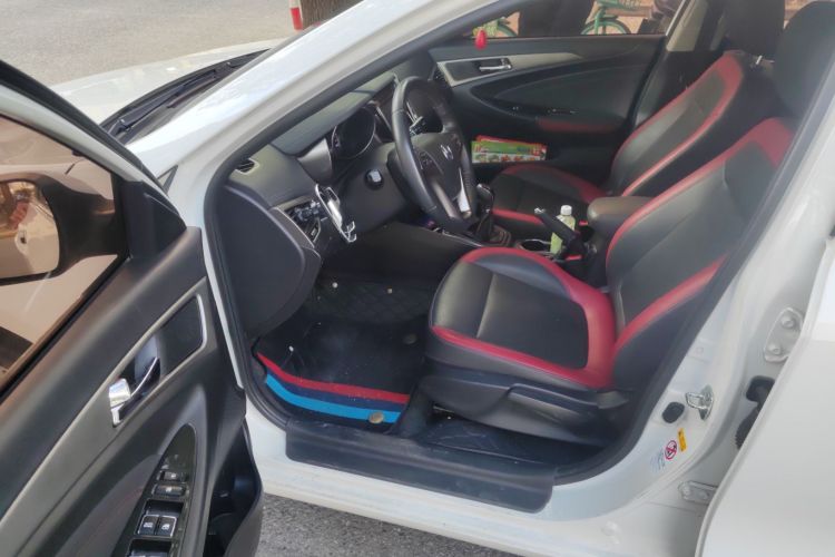 长安 逸动 2016款 XT 1.6L 手动俊酷型中控内饰7003