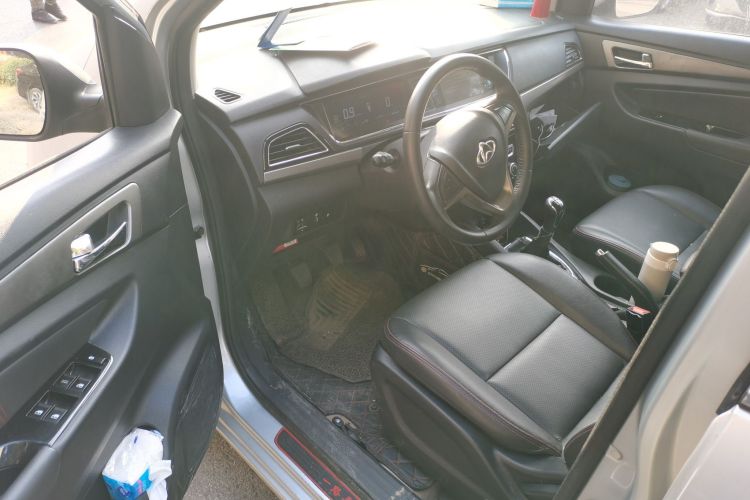 长安凯程 长安欧尚A600 2016款 1.5L 手动豪华型7座中控内饰20