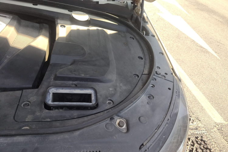 众泰T700 2017款 1.8T 双离合尊享型局部细节9007