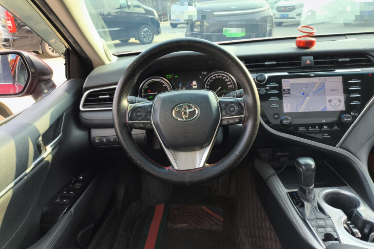 丰田 凯美瑞 2019款 改款 双擎 2.5HQ 旗舰版局部细节13