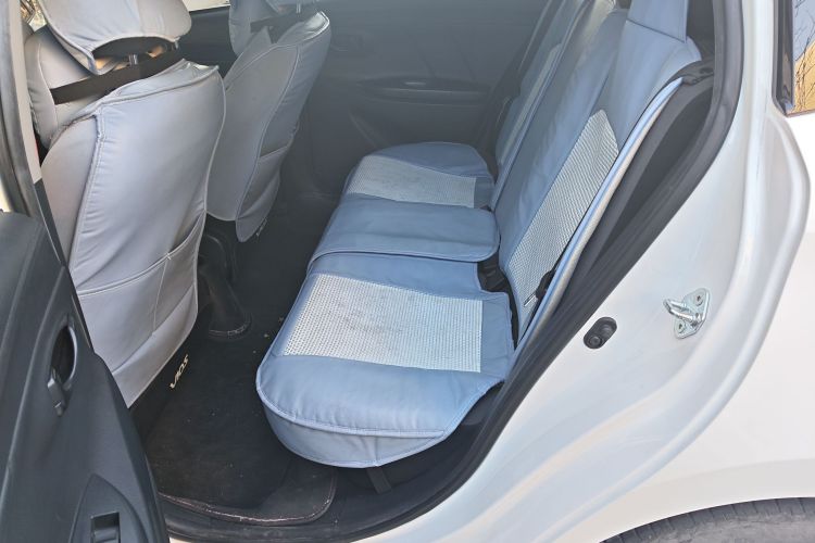 丰田 威驰FS 2021款 1.5L CVT锋驰版中控内饰7004