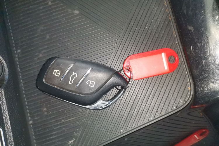 荣威i5 2021款 1.5L CVT铂金版中控内饰11