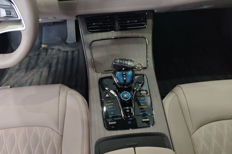 比亚迪 汉 2025款 DM-i 125KM激光雷达智驾型局部细节18