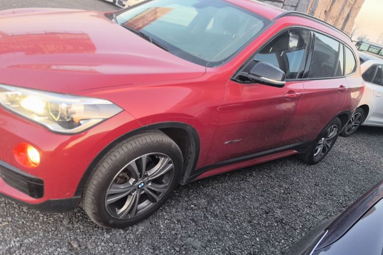 宝马X1 2018款 sDrive18Li 尊享型车身外观4