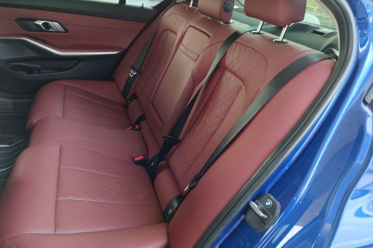 宝马3系 2022款 320Li M运动套装中控内饰7004