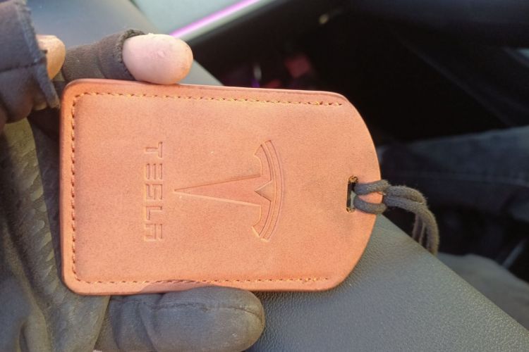 特斯拉 Model Y 2023款 长续航全轮驱动版中控内饰7001