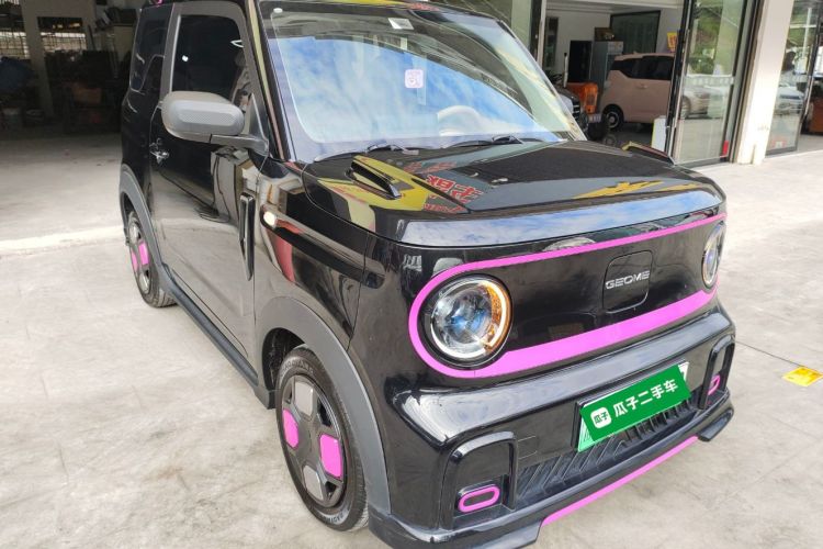 吉利银河 2024款 200km 熊猫卡丁车身外观3