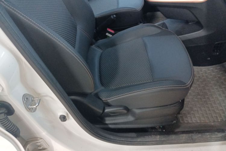 东风纳米EX1 2023款 PRO 轻风版闪电型局部细节41