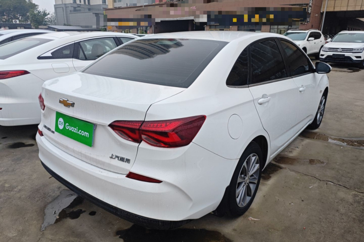 雪佛兰 科鲁泽 2022款 320 自动悦享版车身外观6005