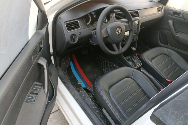 斯柯达 昕动 2018款 1.6L 自动标准版中控内饰20