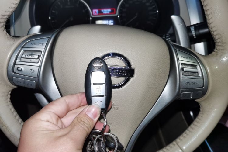 日产 天籁 2013款 2.5L XL领先版中控内饰11