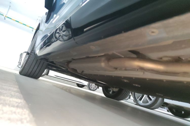 领克08 EM-P 2025款 220km 四驱性能Halo局部细节9002