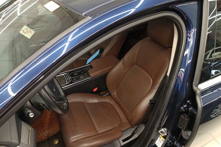 捷豹XFL 2018款 XFL 2.0T 250PS 豪华版局部细节19