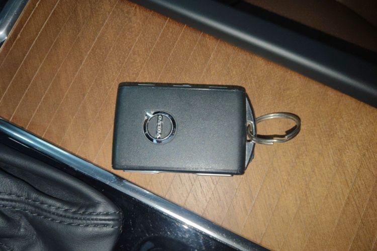 沃尔沃XC90 2020款 T6 智逸豪华版 7座中控内饰7001