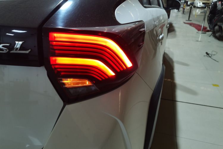 丰田 YARiS L 致炫 2020款 致炫X 1.5L CVT领先版车身外观9