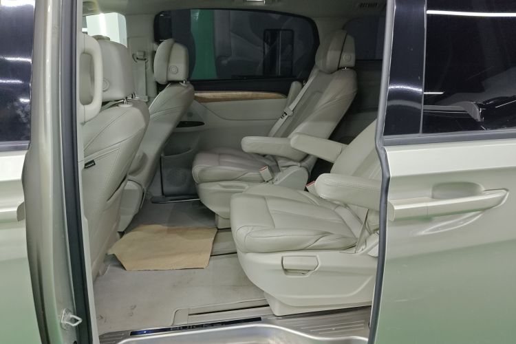 别克GL8 2017款 ES 28T 舒适型 国V中控内饰21