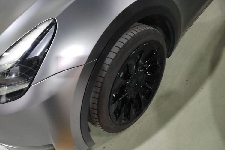 特斯拉 Model Y 2022款 后轮驱动版车身外观6007