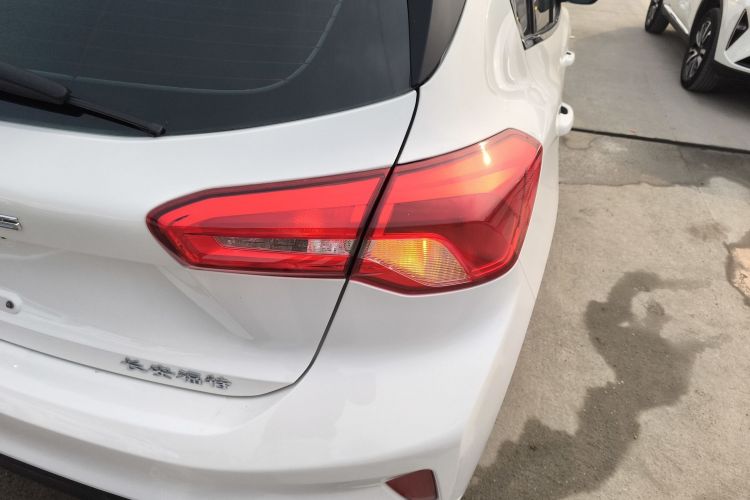 福特 福克斯 2019款 两厢 1.5L 手动锋跃型 国V车身外观6006