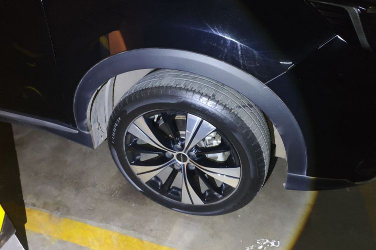 荣威RX5 2020款 PLUS 300TGI 自动Ali国潮旗舰版车身外观10