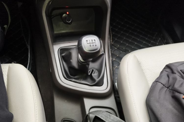 五菱汽车 五菱宏光V 2022款 1.5L劲取版电动助力LAR局部细节18