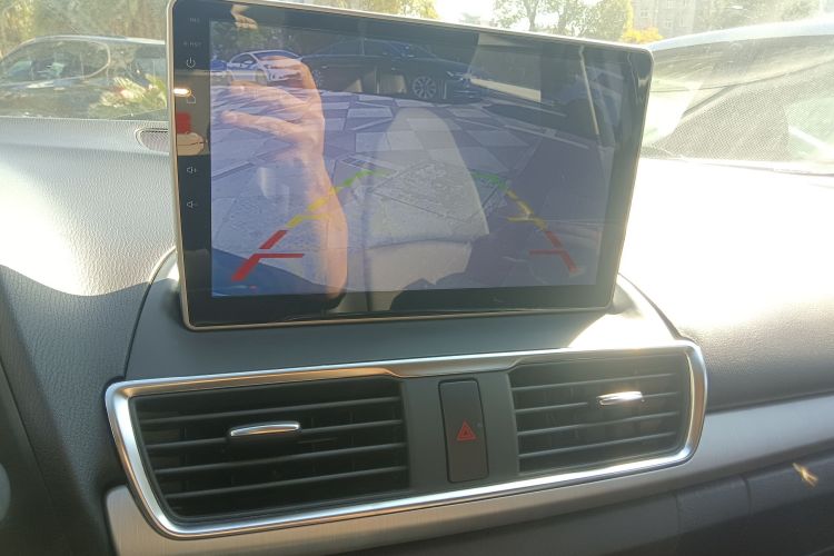 马自达3 昂克赛拉 2016款 三厢 1.5L 自动舒适型中控内饰16