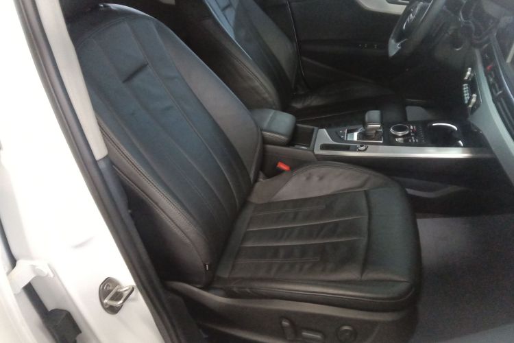 奥迪A4L 2019款 40 TFSI 运动型 国VI局部细节41