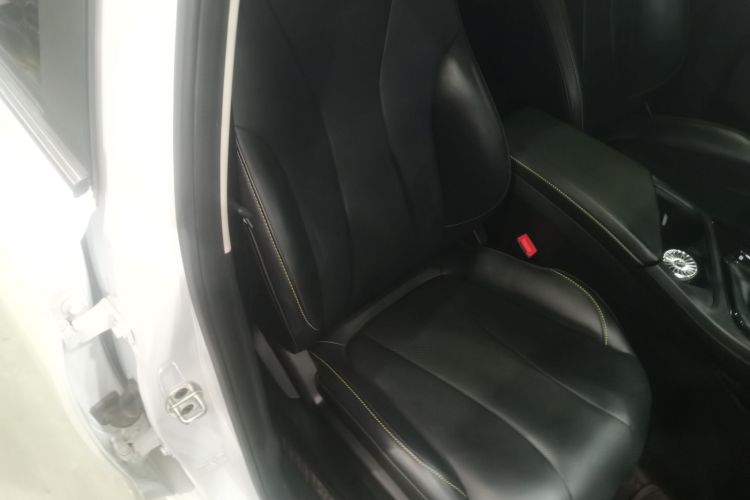 荣威i5 2021款 改款 1.5L CVT钻石版局部细节41