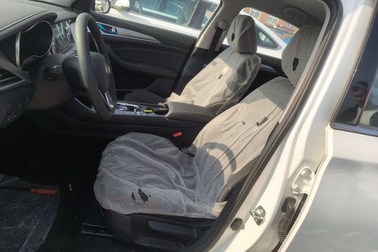 长安 逸动新能源 2019款 EV460 智享版中控内饰19