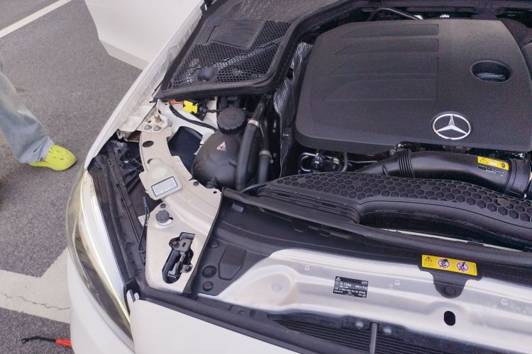 奔驰C级 2019款 改款 C 260 L 运动版局部细节9006