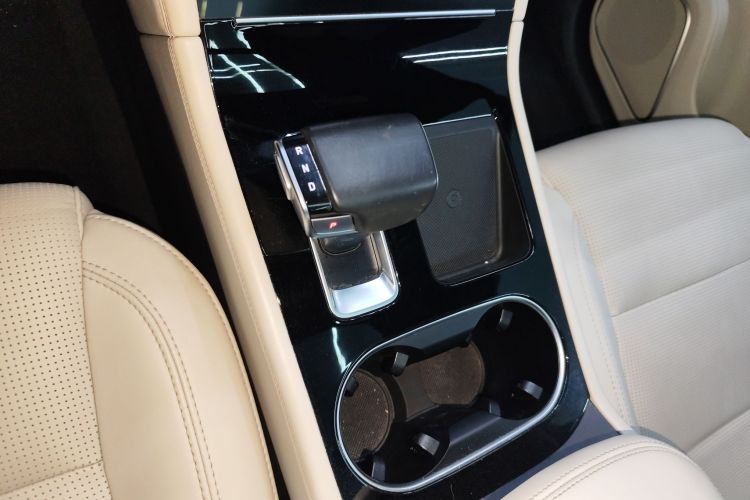 理想汽车 理想ONE 2021款 增程6座版中控内饰18