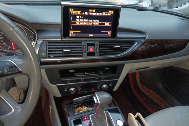 奥迪A6L 2014款 30 FSI 舒适型中控内饰16