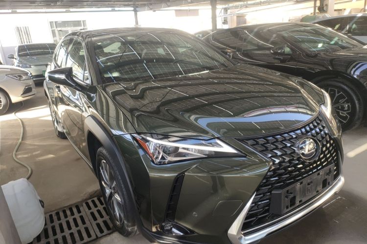 雷克萨斯UX新能源 2020款 300e 纯·悦版车身外观3