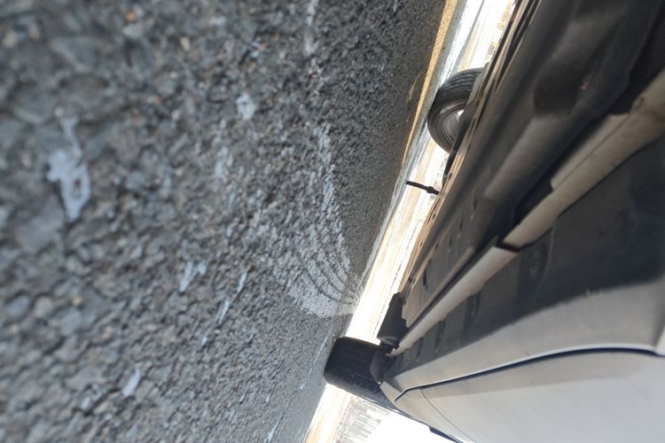 丰田C-HR 2018款 2.0L 领先天窗版 国V局部细节9004