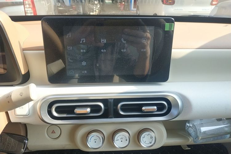 五菱汽车 宏光MINIEV 2024款 第三代 215km 进阶版中控内饰16