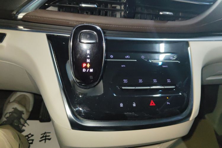 别克GL8 2023款 陆上公务舱 智享型中控内饰18