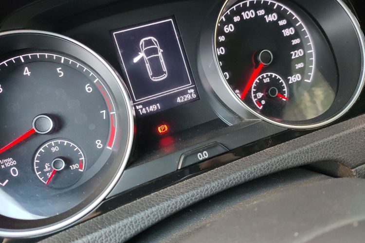 大众 高尔夫 2016款 1.4TSI 手动R-Line中控内饰15