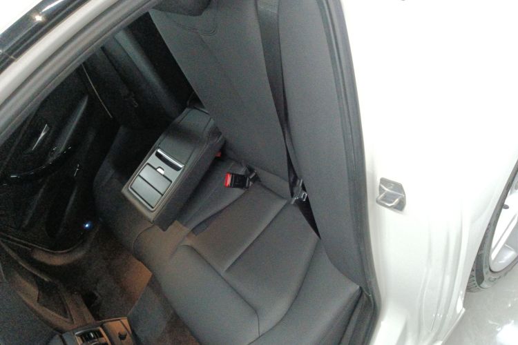 宝马3系 2017款 320Li M运动型中控内饰21