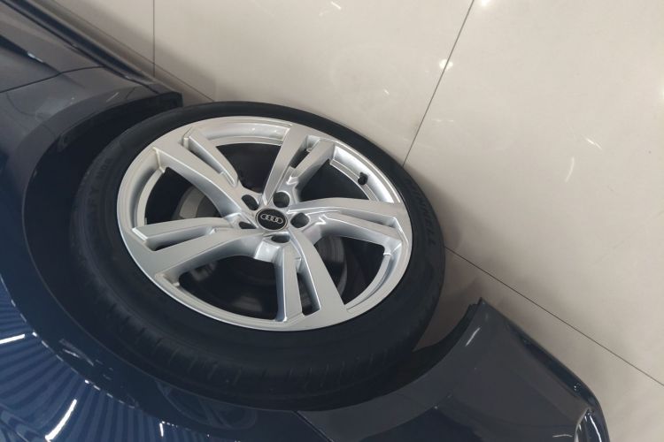 奥迪A7L 2022款 45 TFSI S-line 筑梦未来版车身外观6007