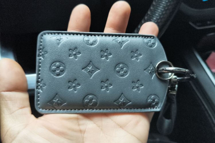 红旗HS5 2019款 2.0T 智联旗悦版中控内饰7001