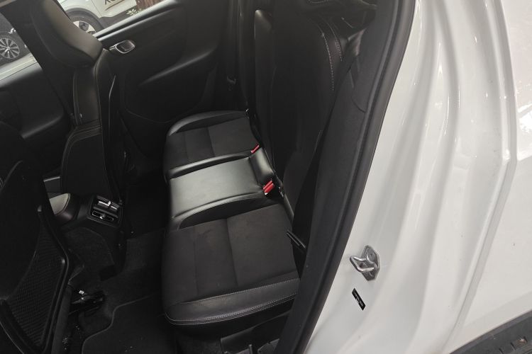 沃尔沃XC40 2020款 T3 智行时尚版中控内饰21