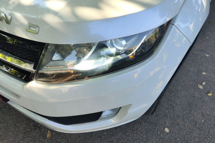 陆风X7 2016款 2.0T 全景尊贵版局部细节36